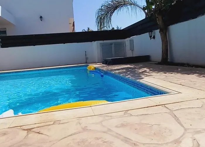 Trendy 38 Larnaca, Pyla Vila