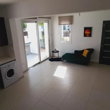 Trendy 38 Larnaca, Pyla Vilă *